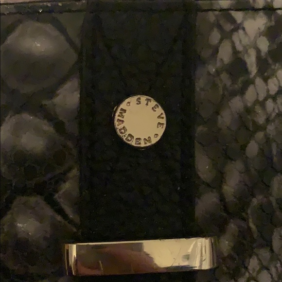 Steve Madden snakeskin wallet - Picture 2 of 4